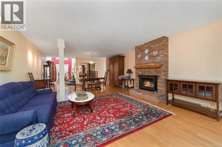 Photo 5 of 50 at #3 – 4631 Lochside Drive
