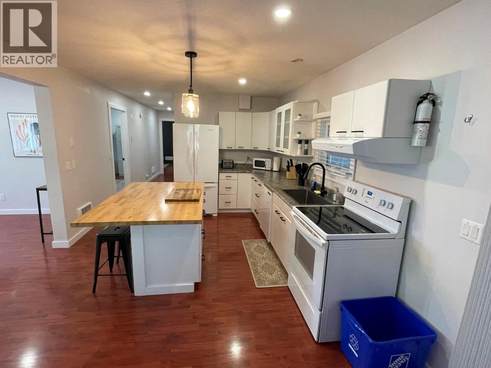 Photo 5 of 48 at 1605 Neimi Road