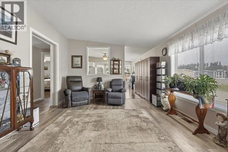Photo 5 of 24 at #77 – 12560 Westside Road