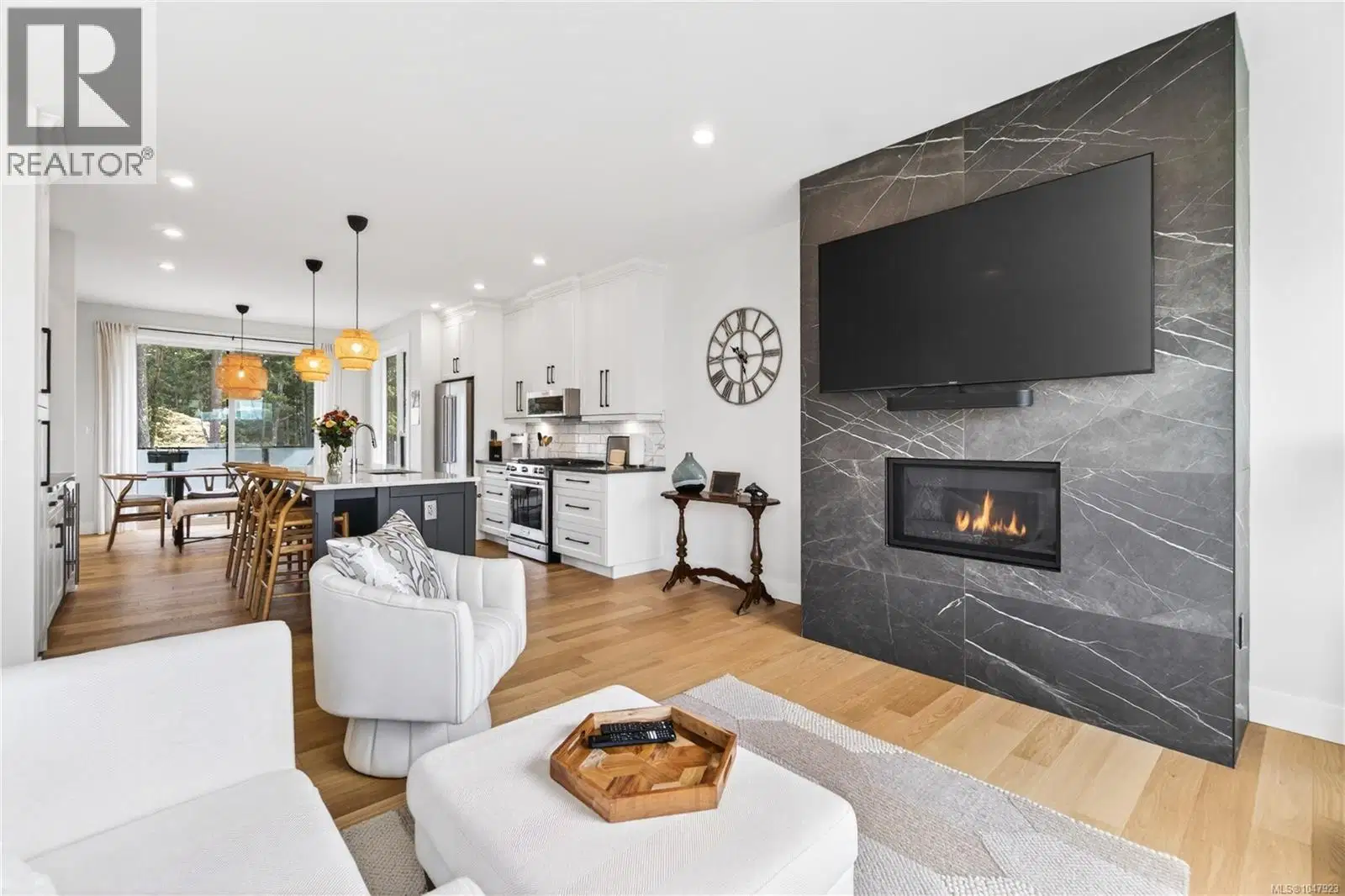 #103 – 1217 Manzanita Place
