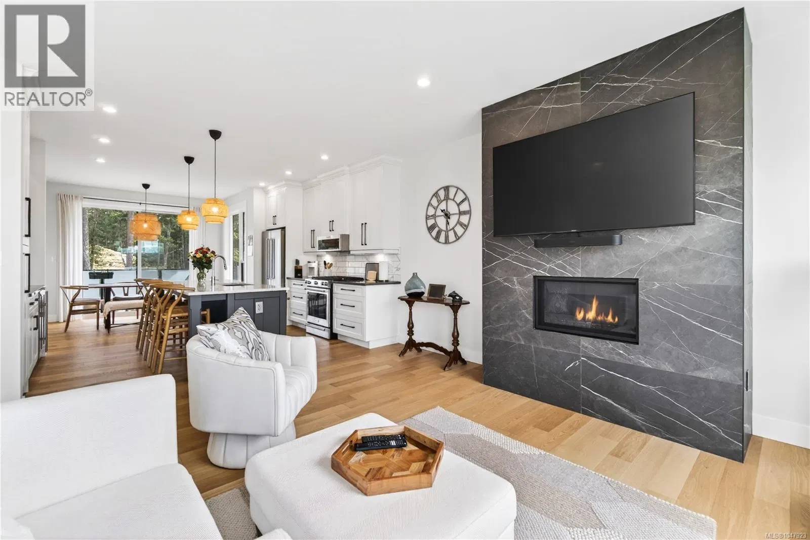 #103 – 1217 Manzanita Place