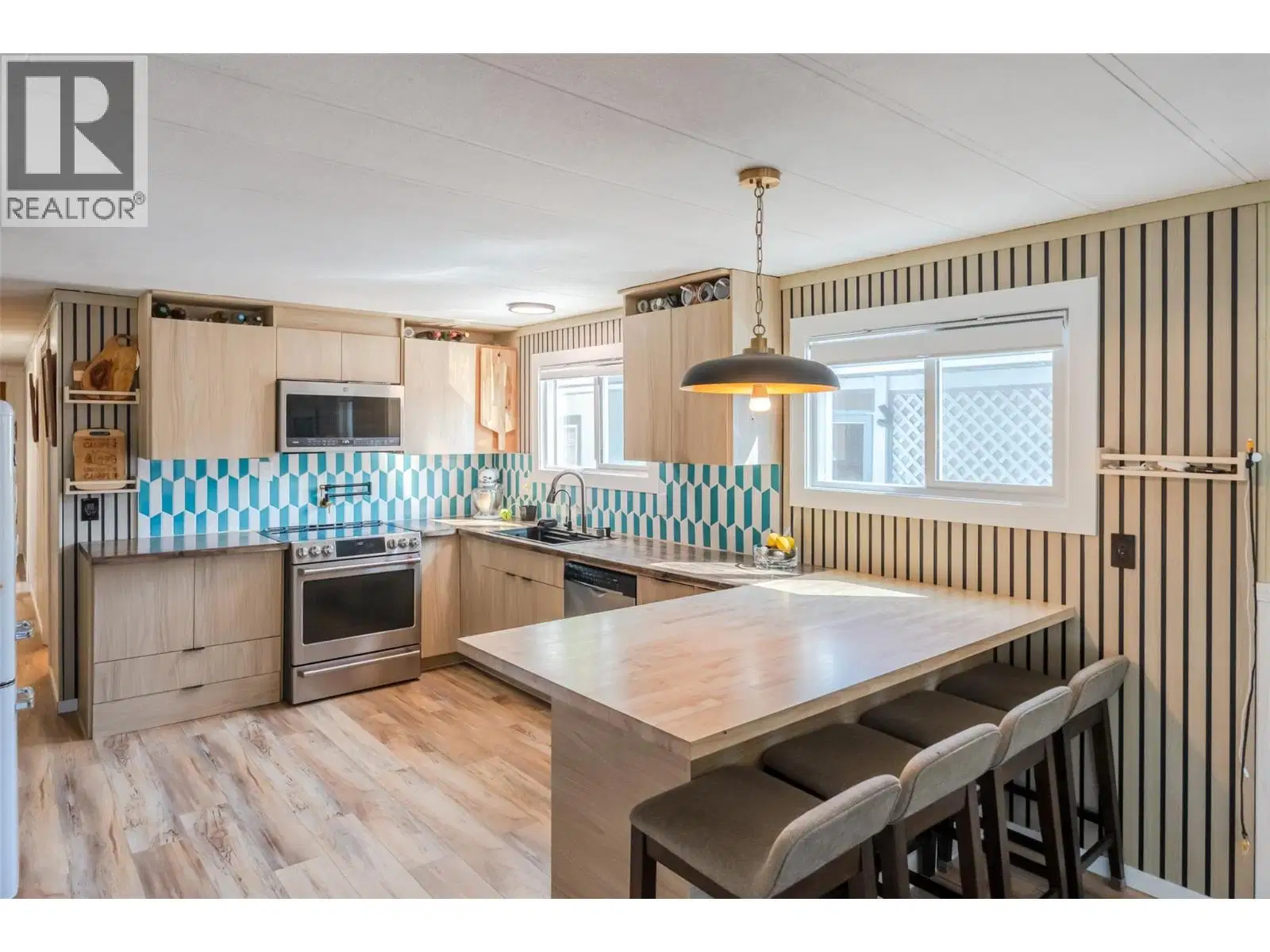 #78 – 3999 Skaha Lake Road