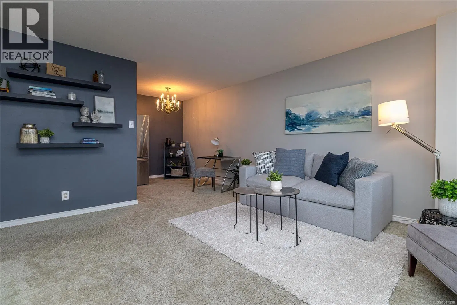 Photo 2 of 29 at #1603 – 647 Michigan Street