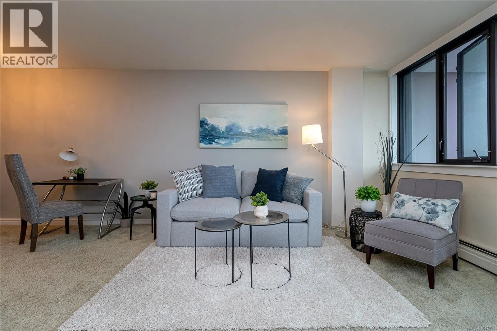 Photo 5 of 29 at #1603 – 647 Michigan Street