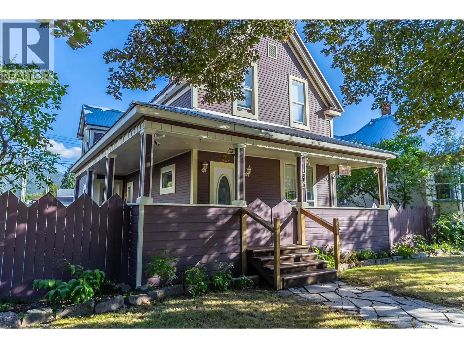 Photo 2 of 50 at 408 & 410 Mackenzie Avenue