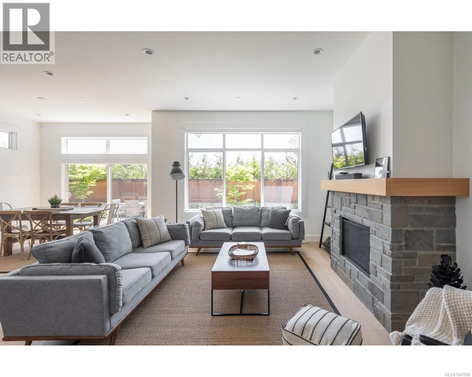#11 – 846 ACKERMAN Road