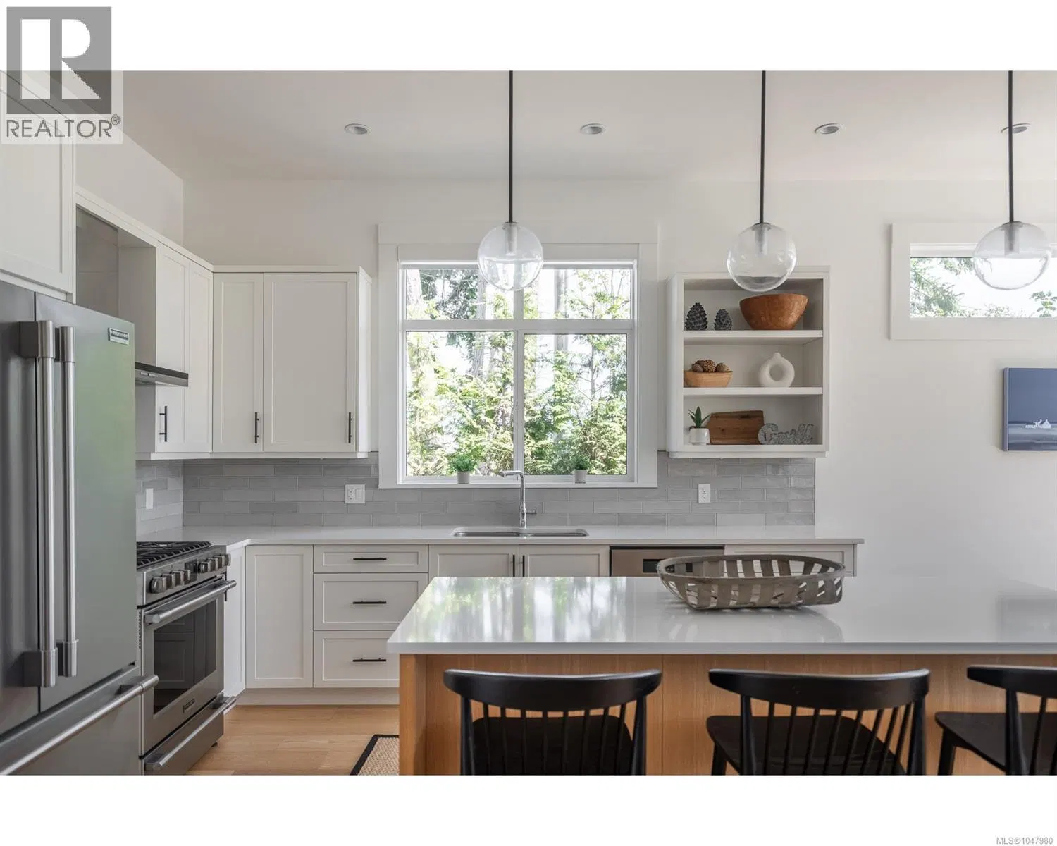 Photo 5 of 53 at #11 – 846 ACKERMAN Road
