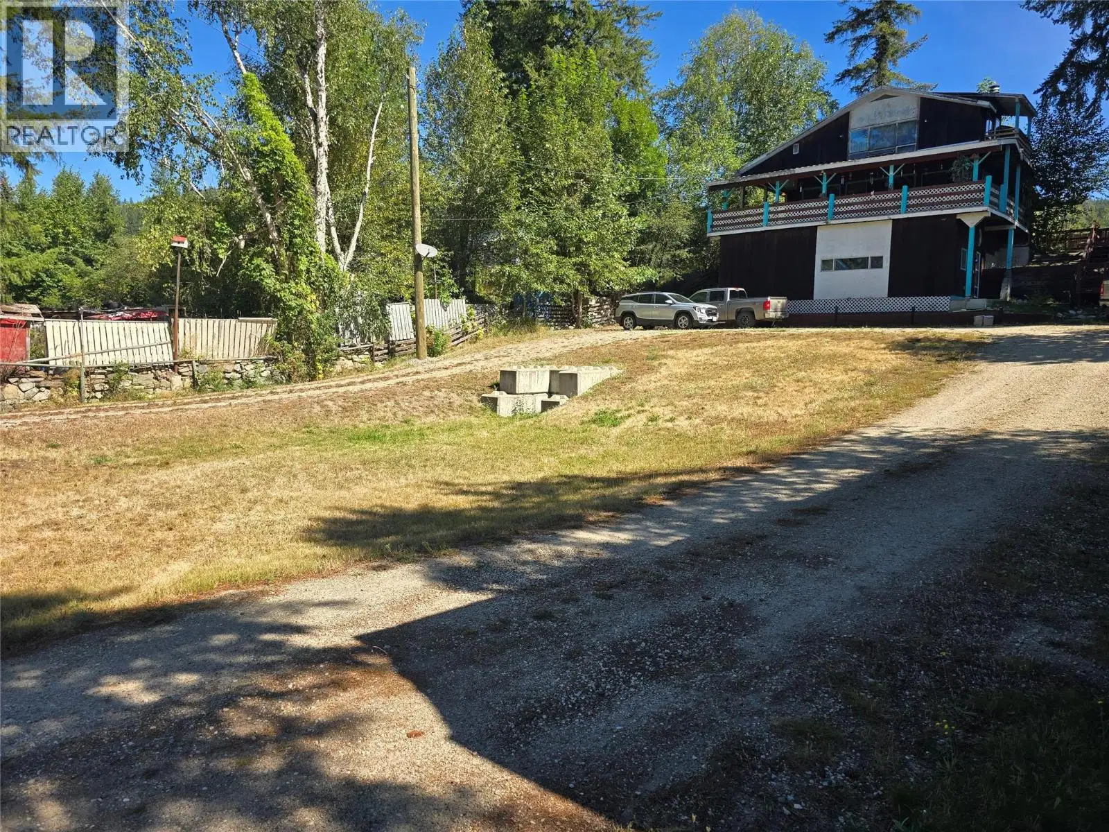 1037 RAFT RIVER Road