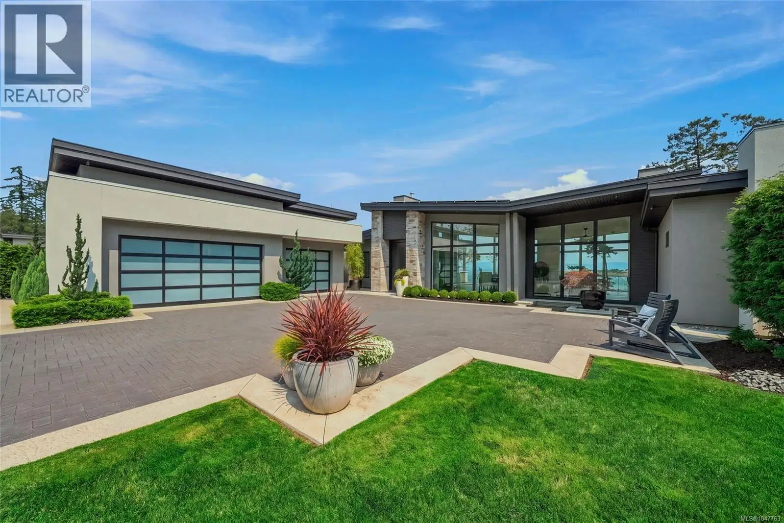 1730 Oak Leaf Drive