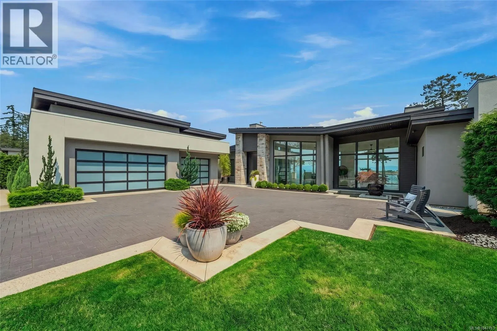 1730 Oak Leaf Drive