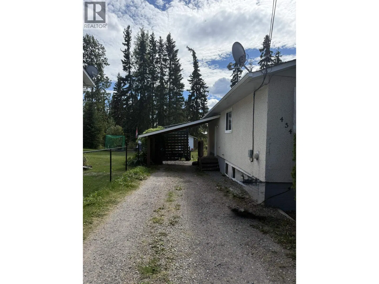 Photo 3 of 14 at 454 8TH Avenue