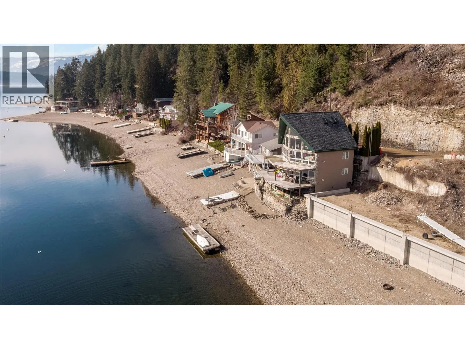 Photo 4 of 21 at #10 – 4780 Sunnybrae Canoe Point Road