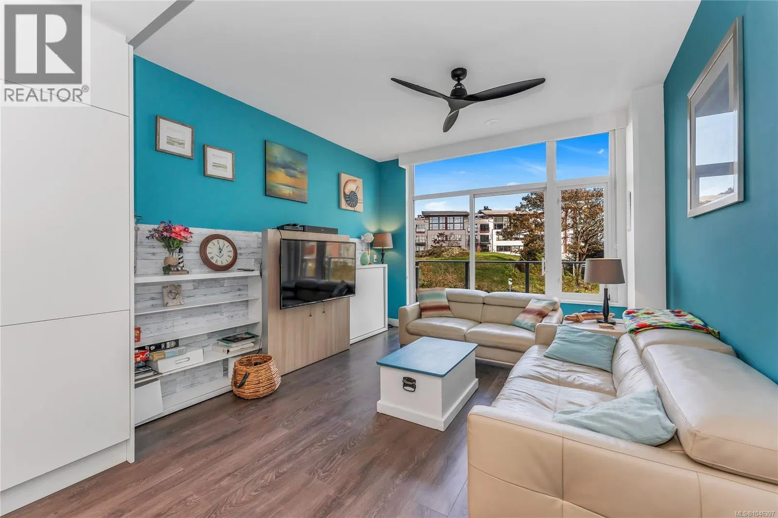 Photo 3 of 30 at #211 – 70 Saghalie Road