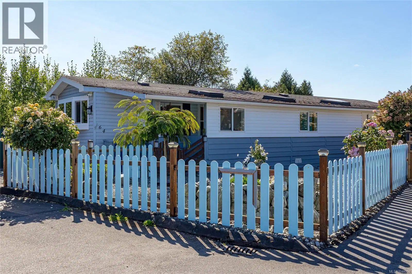 #64 – 7701 Central Saanich Road