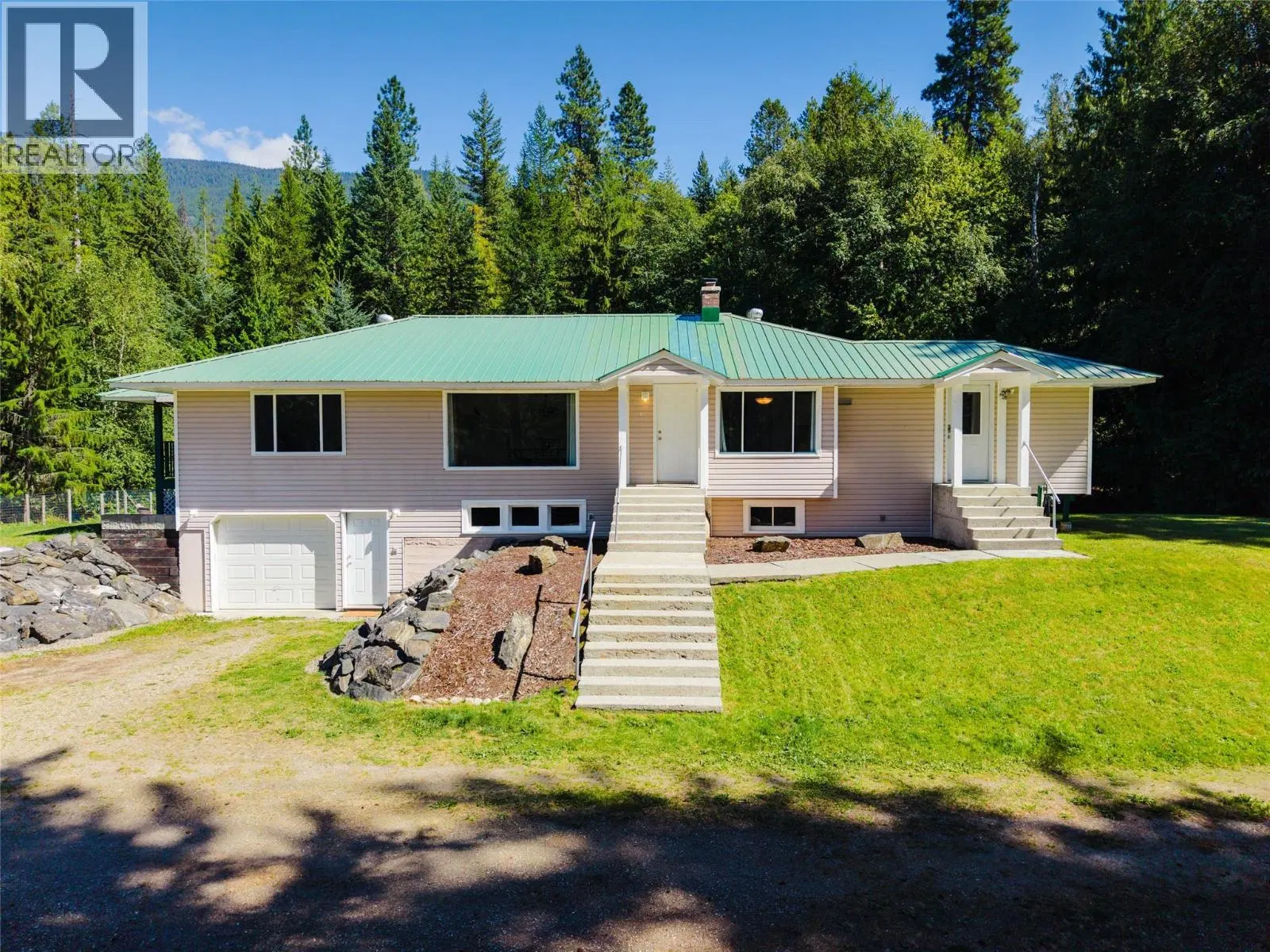 852 RIONDEL Road