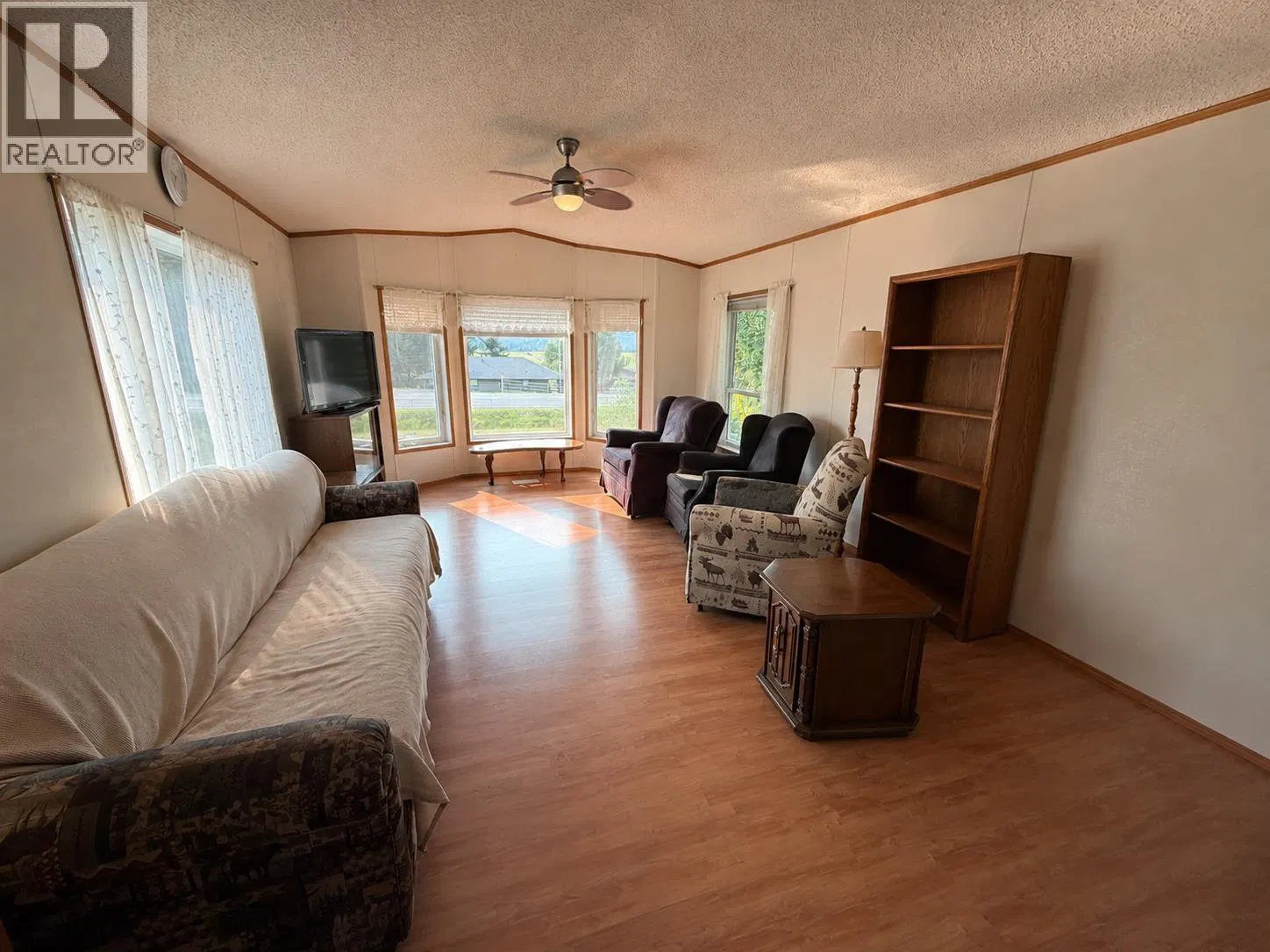 Photo 3 of 14 at 4580 CANIM HENDRIX Road