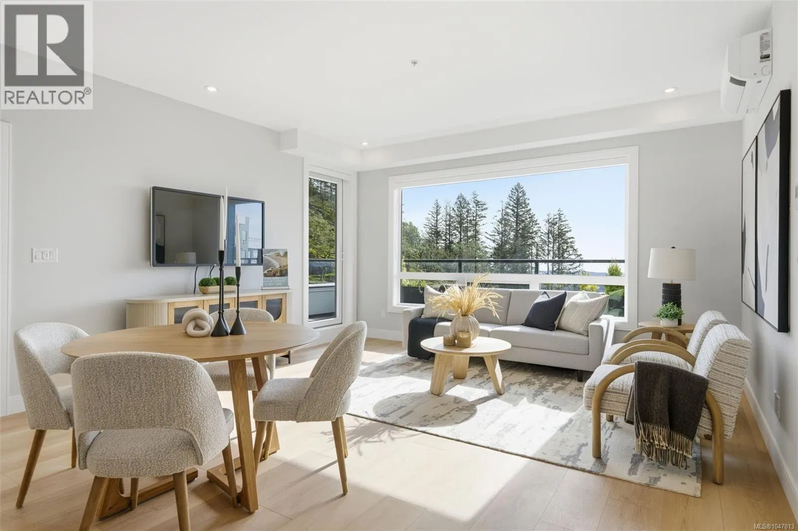 #401 – 1810 Selenite Place