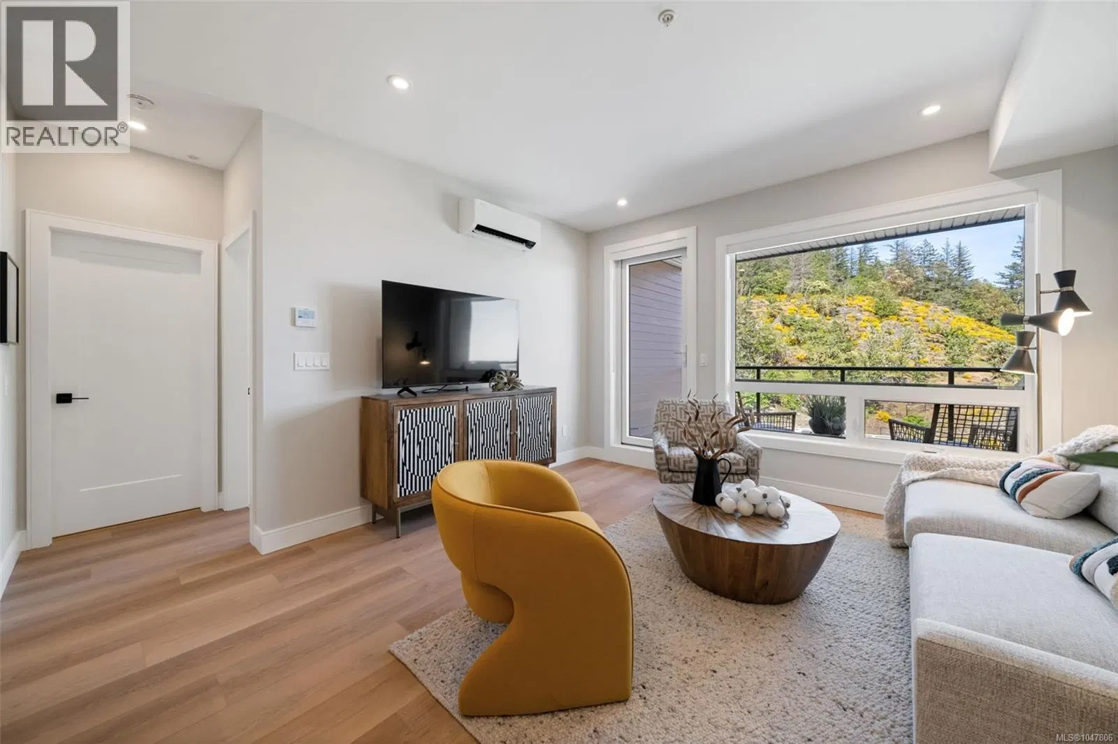 Photo 2 of 16 at #210 – 1810 Selenite Place