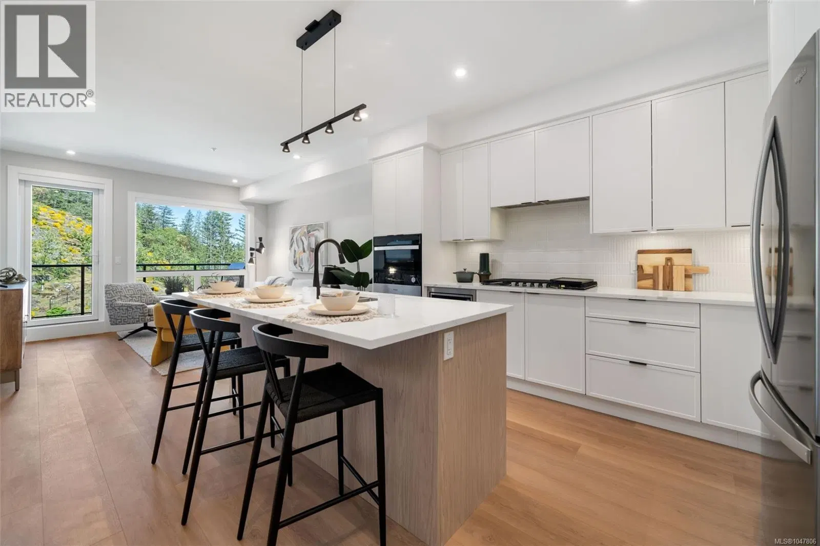 Photo 4 of 16 at #210 – 1810 Selenite Place