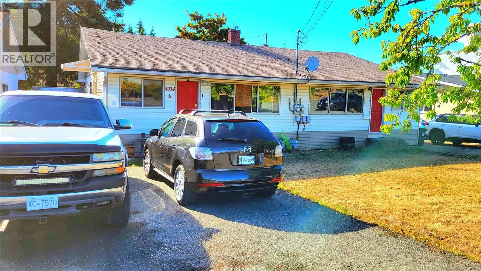Photo 2 of 5 at 4034 6th Avenue