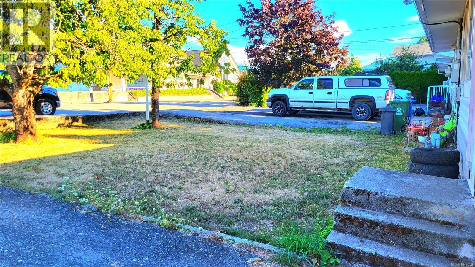 Photo 4 of 5 at 4034 6th Avenue