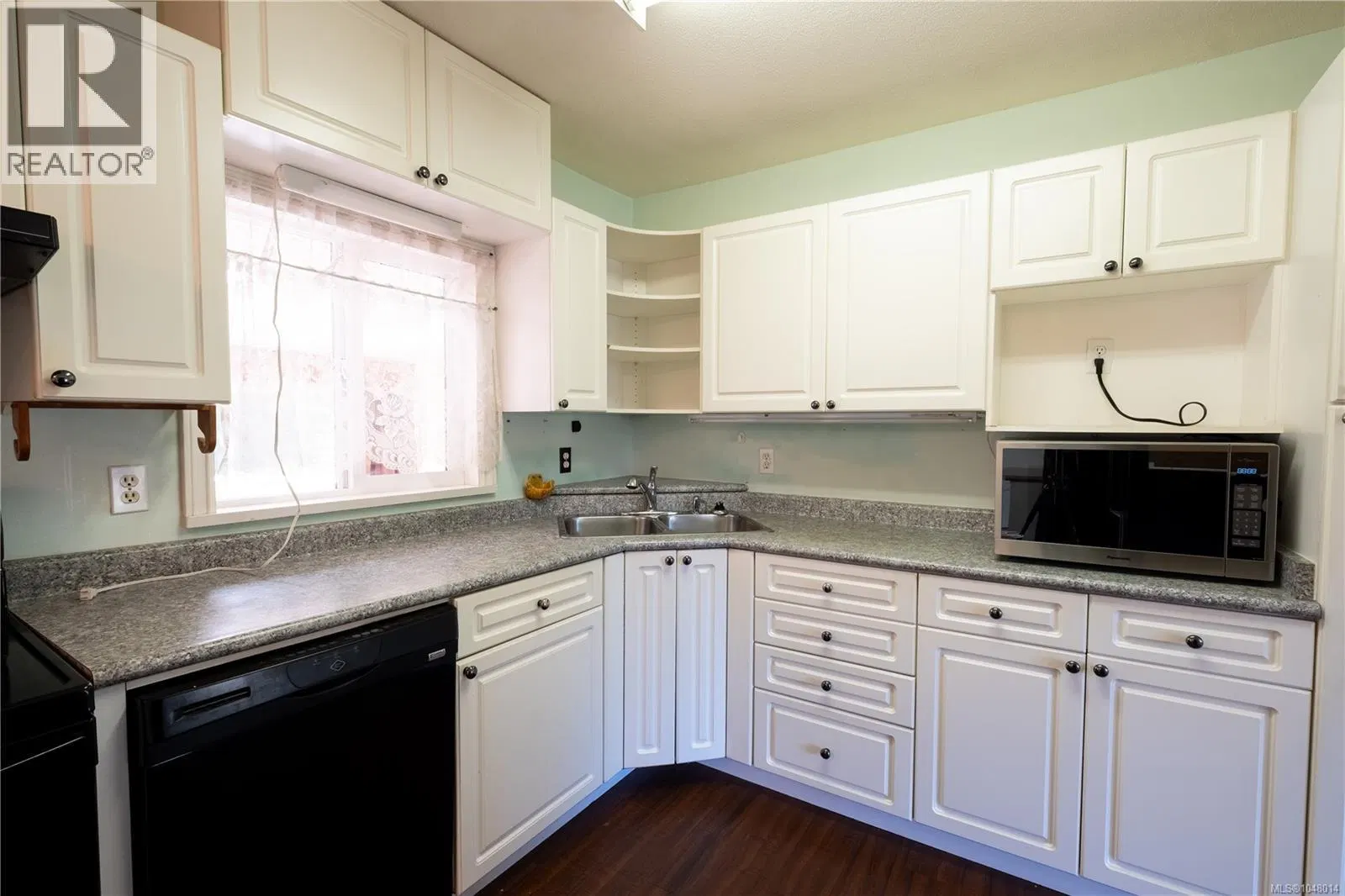 Photo 3 of 50 at 259 Denman Street