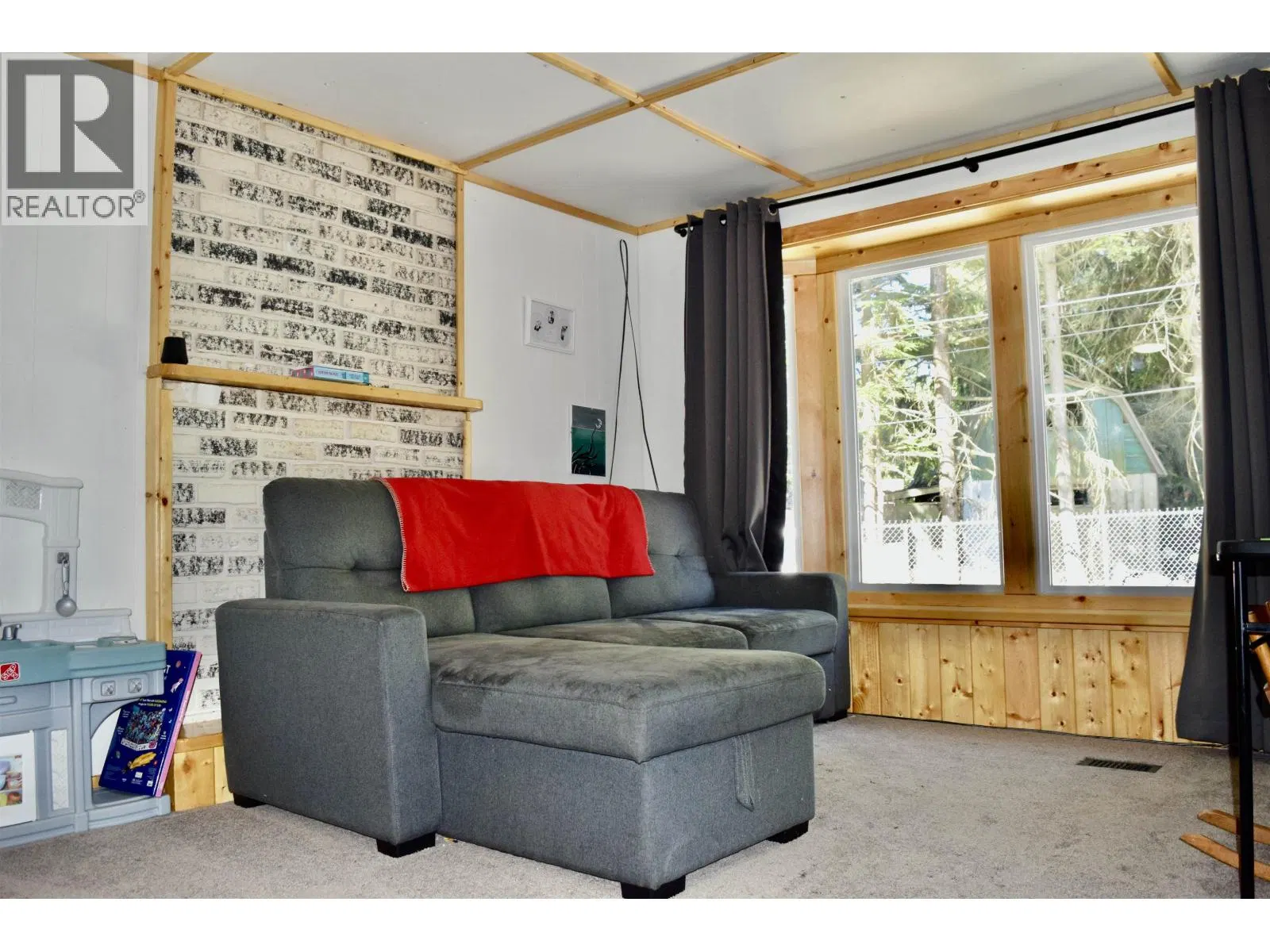 Photo 2 of 14 at #26 – 4619 LOWRIE Avenue