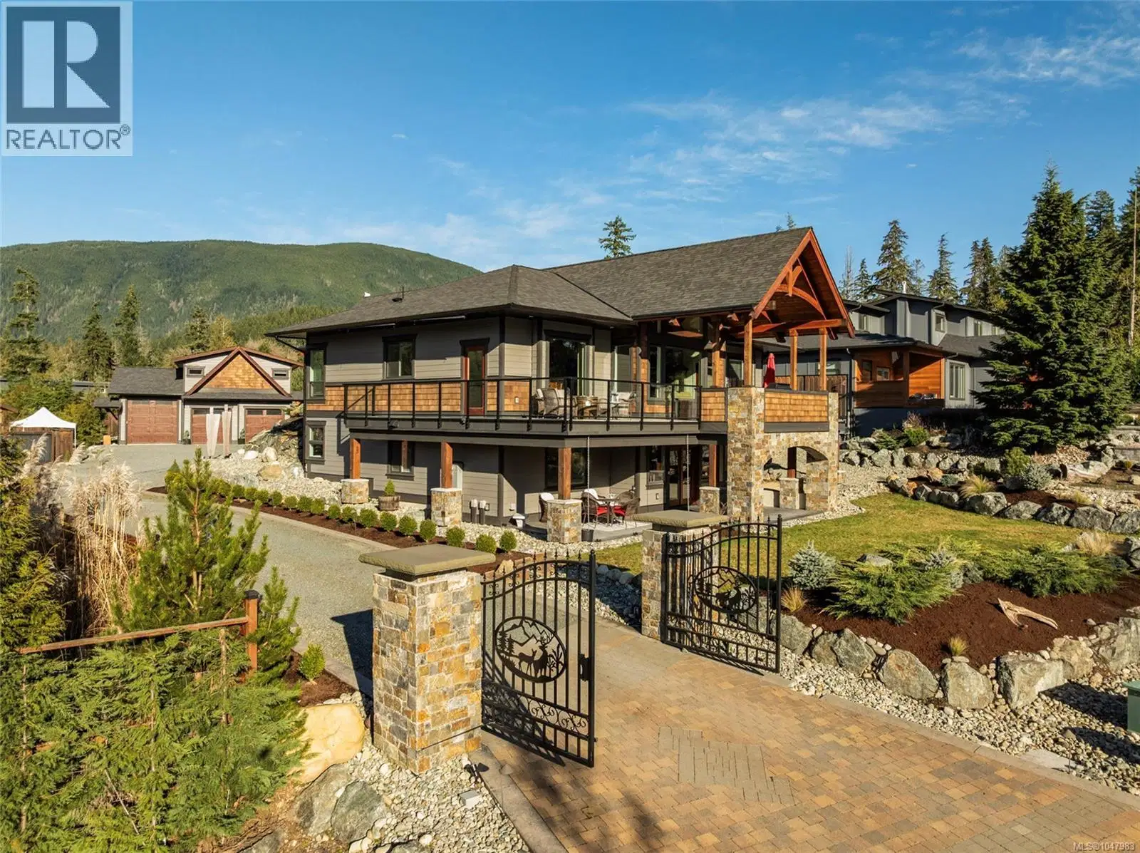 7343 Lakefront Place