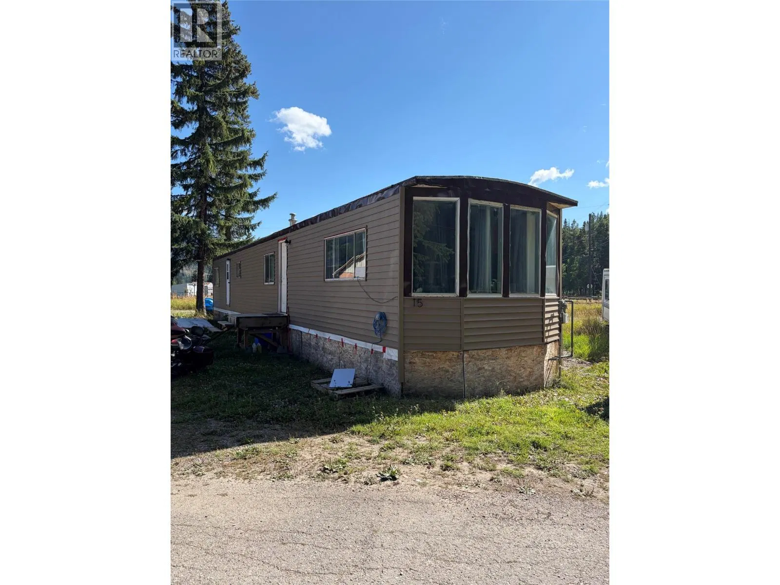 Photo 1 of 18 at #15 – 6210 Lower Elk Valley Road