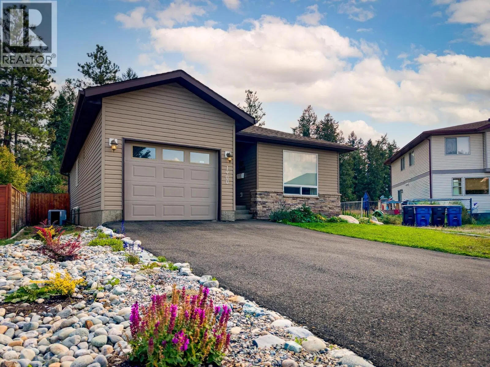 Photo 2 of 48 at 1900 Kelowna Crescent