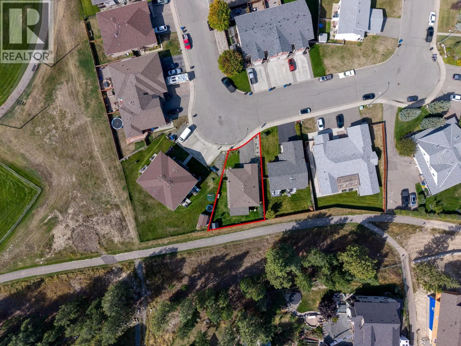 Photo 5 of 48 at 1900 Kelowna Crescent