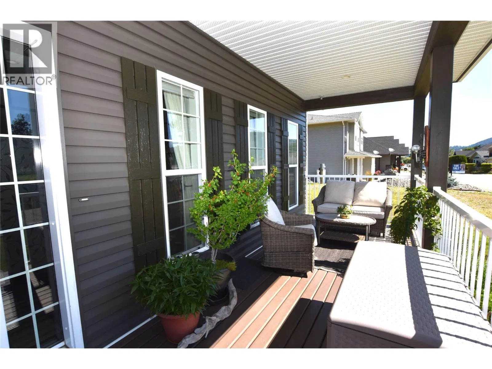 Photo 4 of 58 at 535 Loon Avenue