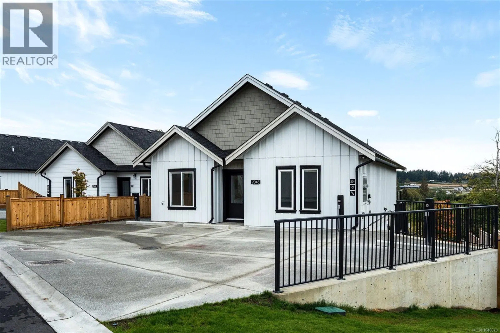 Photo 3 of 30 at #201 – 7043 Central Saanich Road