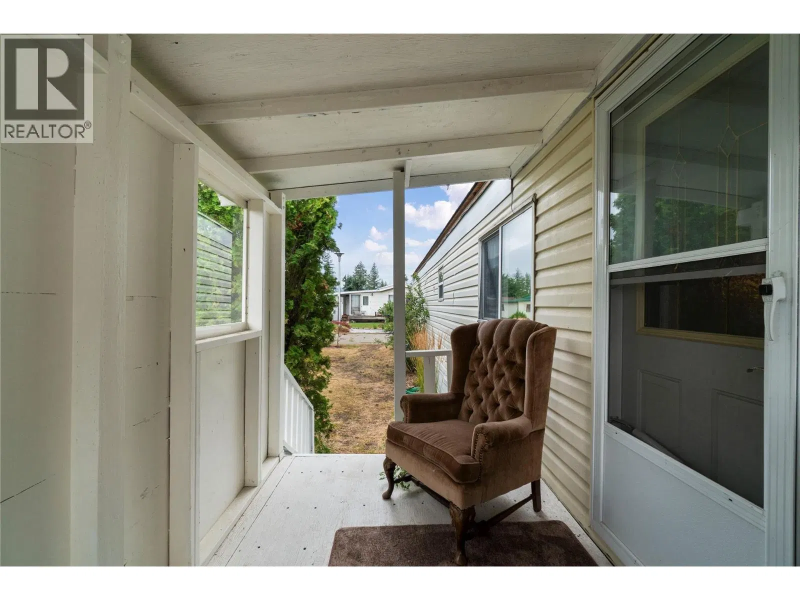 Photo 5 of 39 at #85 – 1361 30 Street