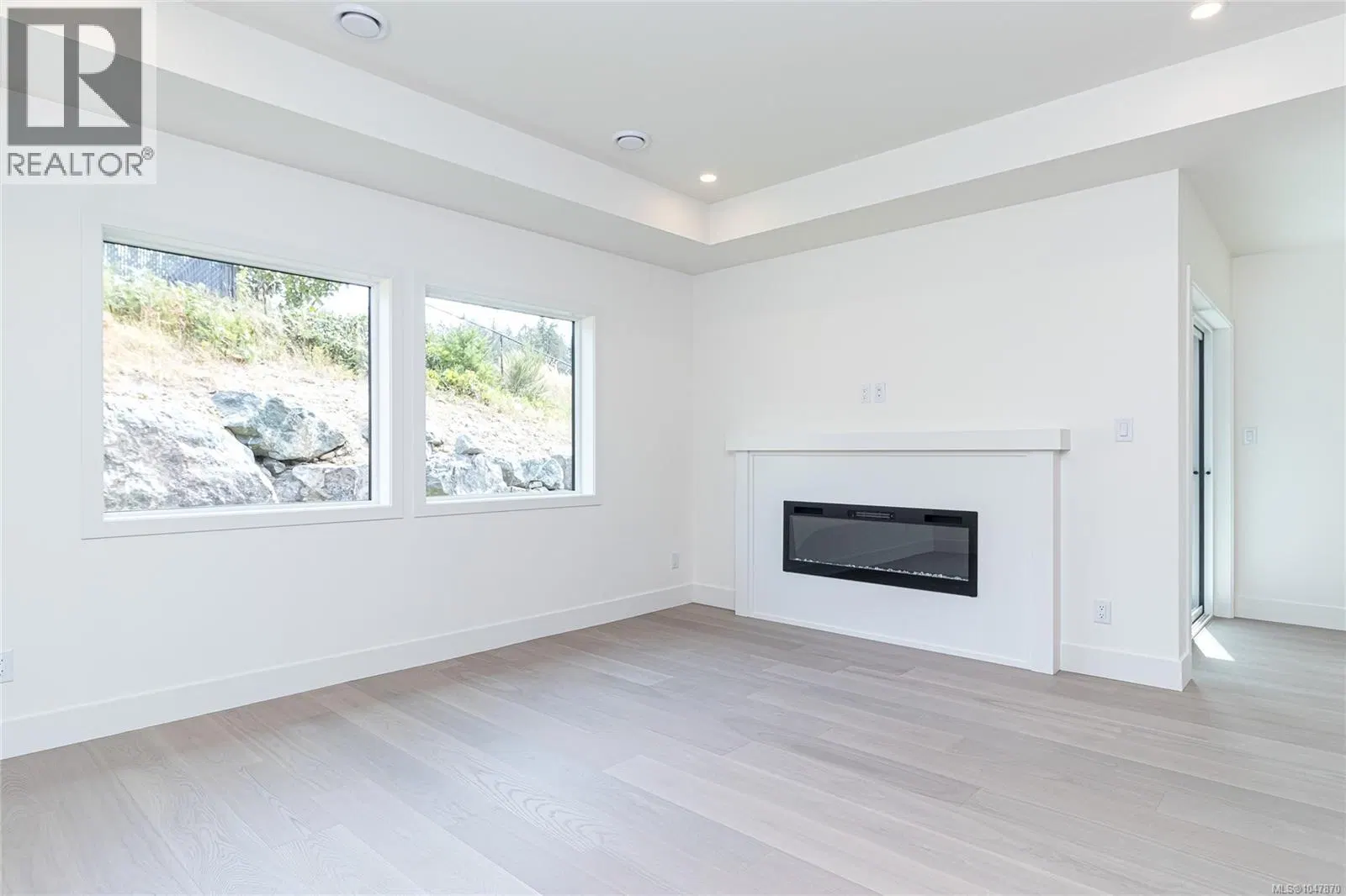 Photo 4 of 38 at 1139 Deltana Avenue