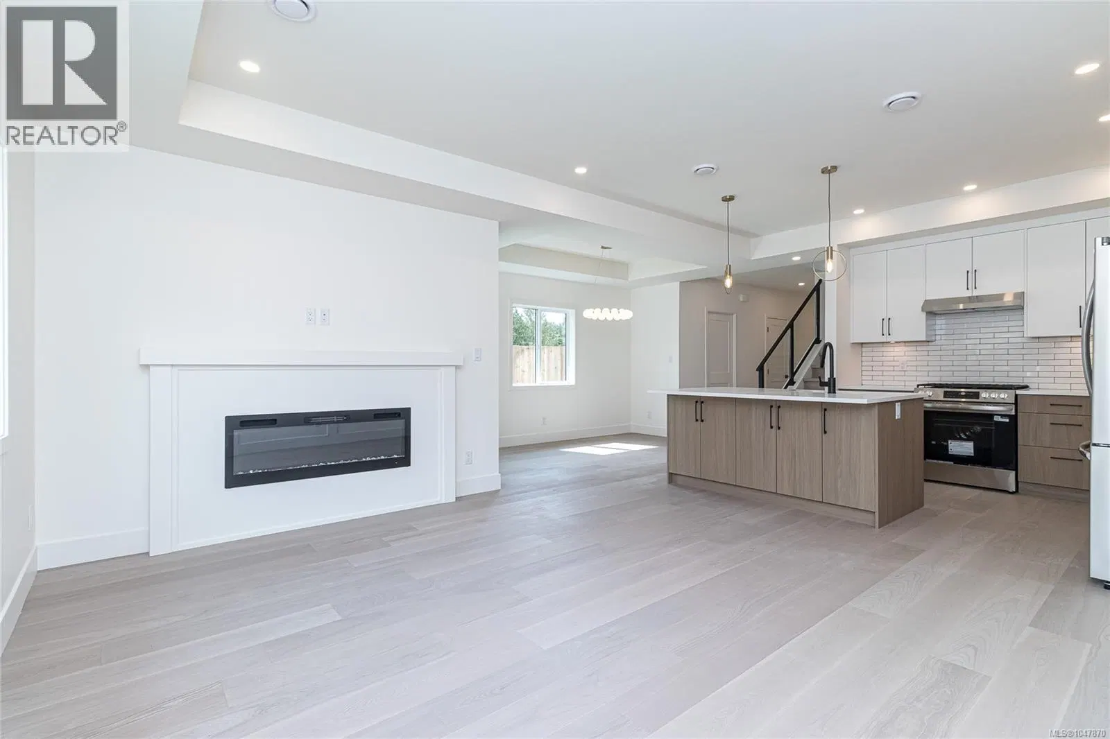 Photo 5 of 38 at 1139 Deltana Avenue
