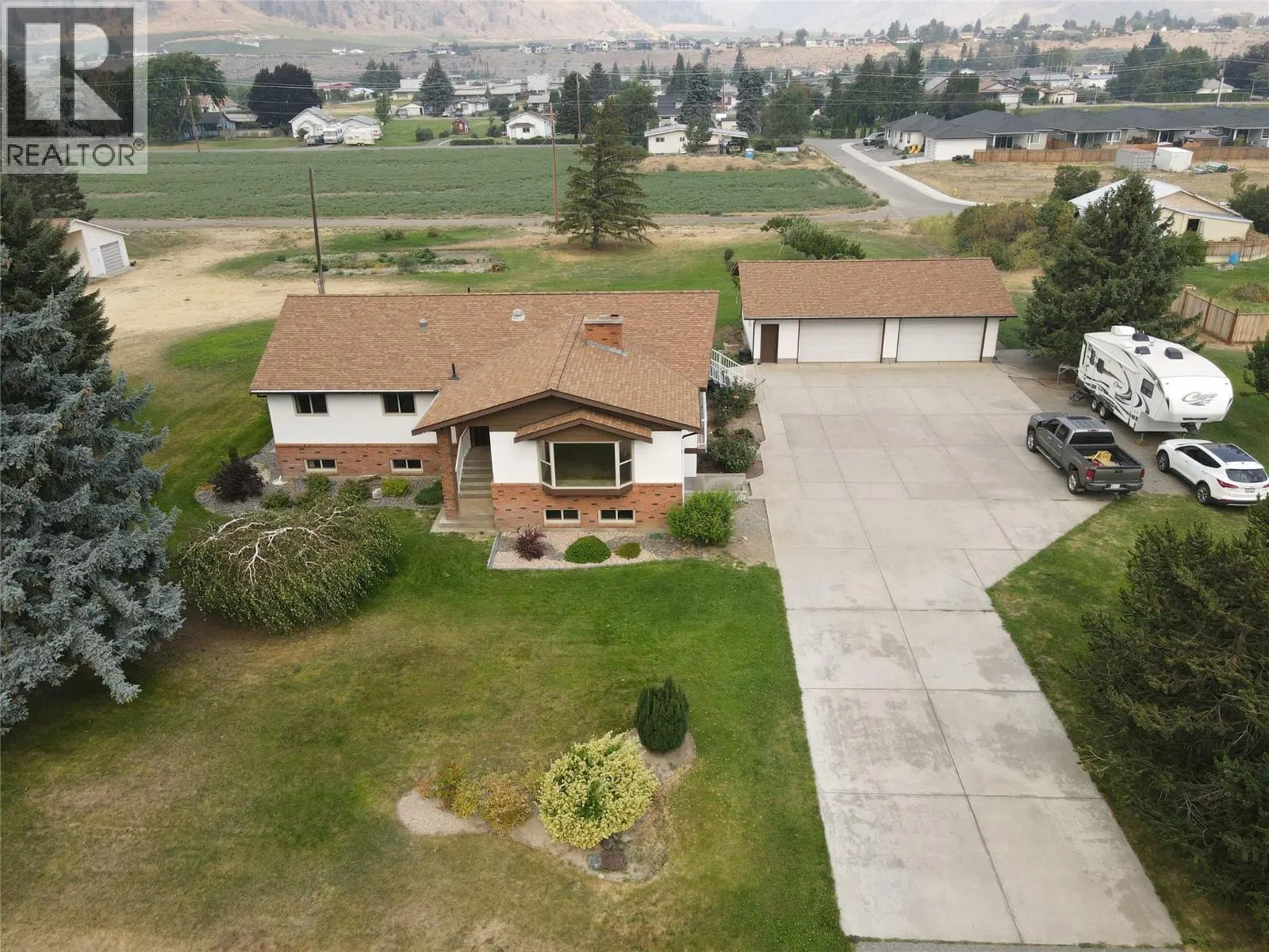 Photo 5 of 82 at 230 12th Avenue