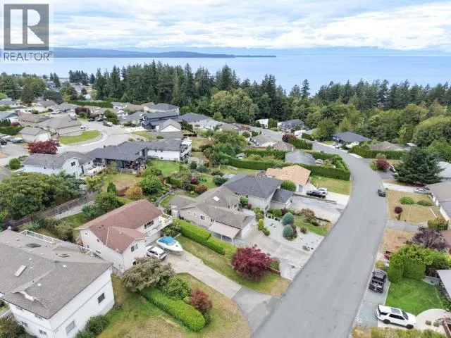 Photo 3 of 45 at Powell River