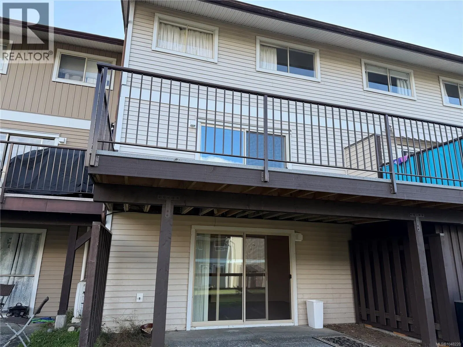 Photo 5 of 21 at 404 Haida Avenue