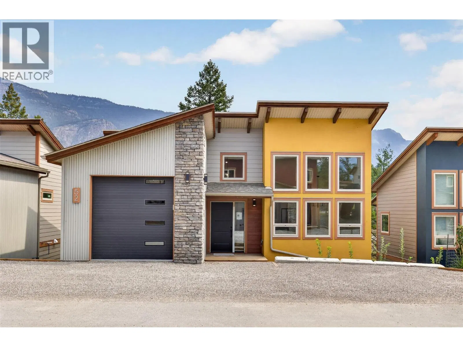 Photo 2 of 39 at #52 – 4926 Timber Ridge Road