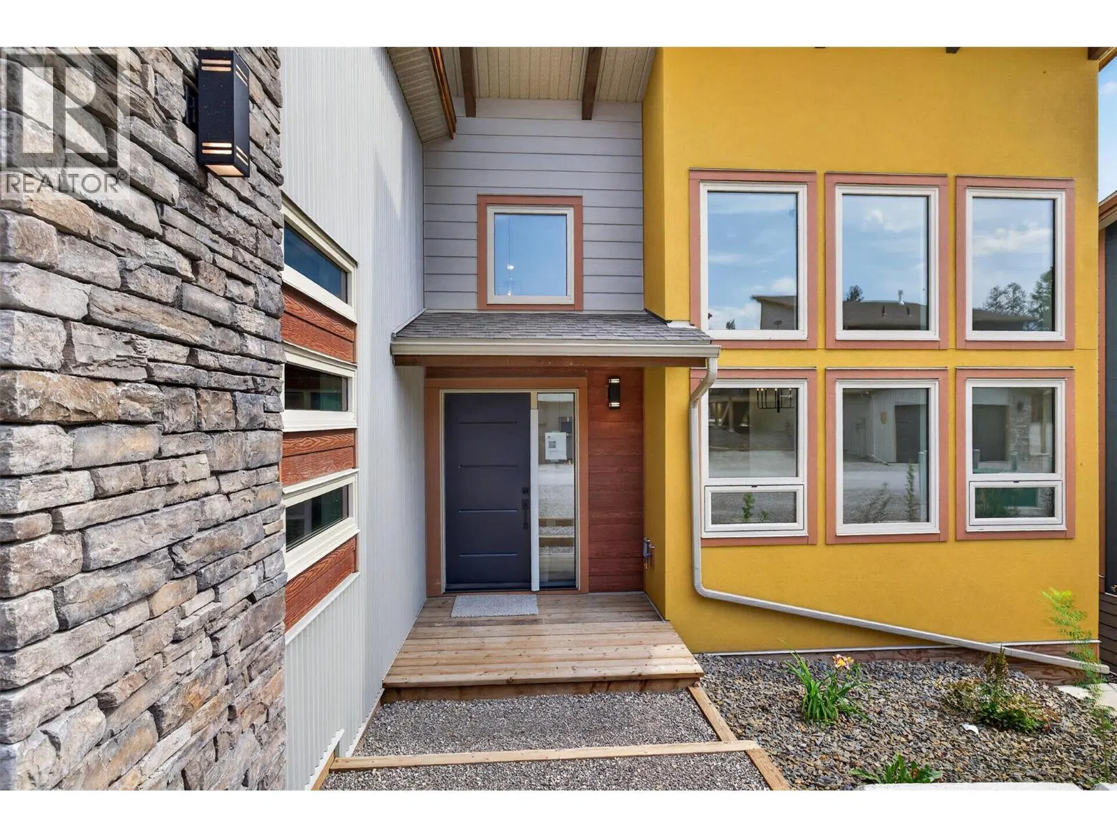 Photo 3 of 39 at #52 – 4926 Timber Ridge Road