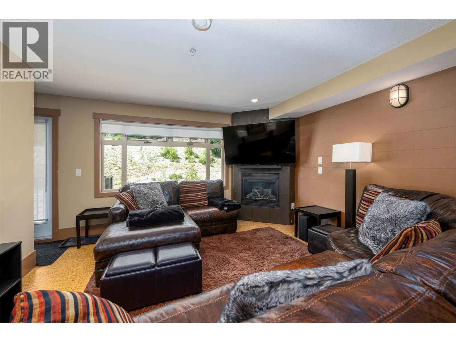 Photo 3 of 14 at #301 – 5030 Snowbird Way