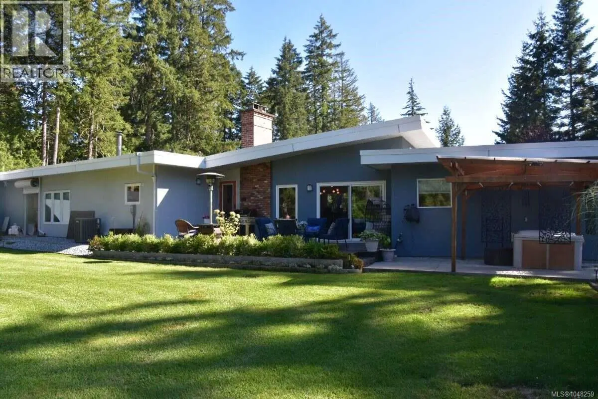 Photo 4 of 53 at 4065 Gibbins Road