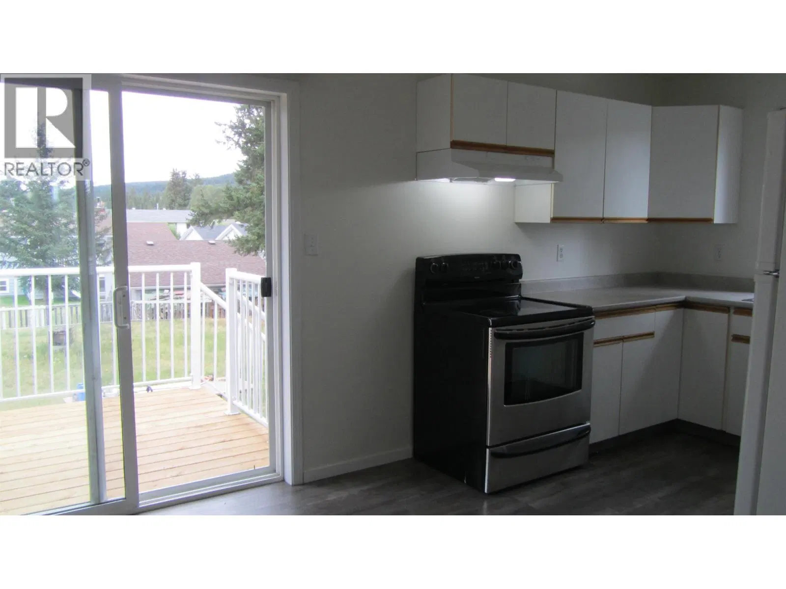 Photo 4 of 29 at 229 ELM Avenue