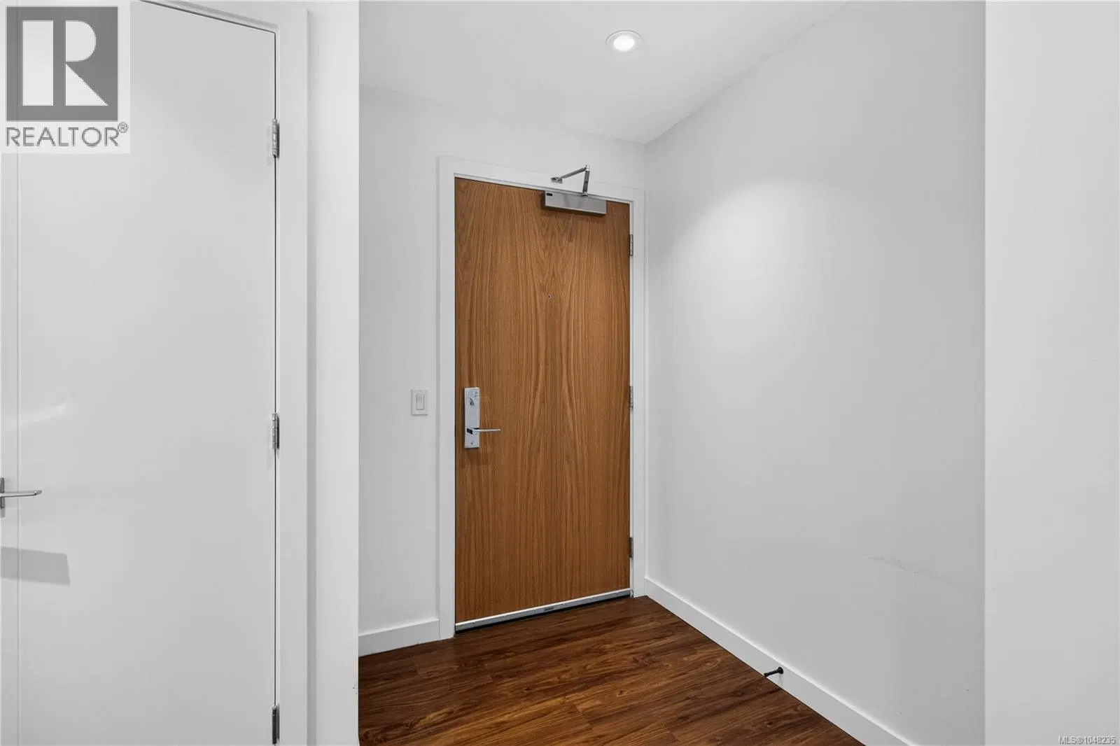 Photo 4 of 52 at #901 – 363 Tyee Road