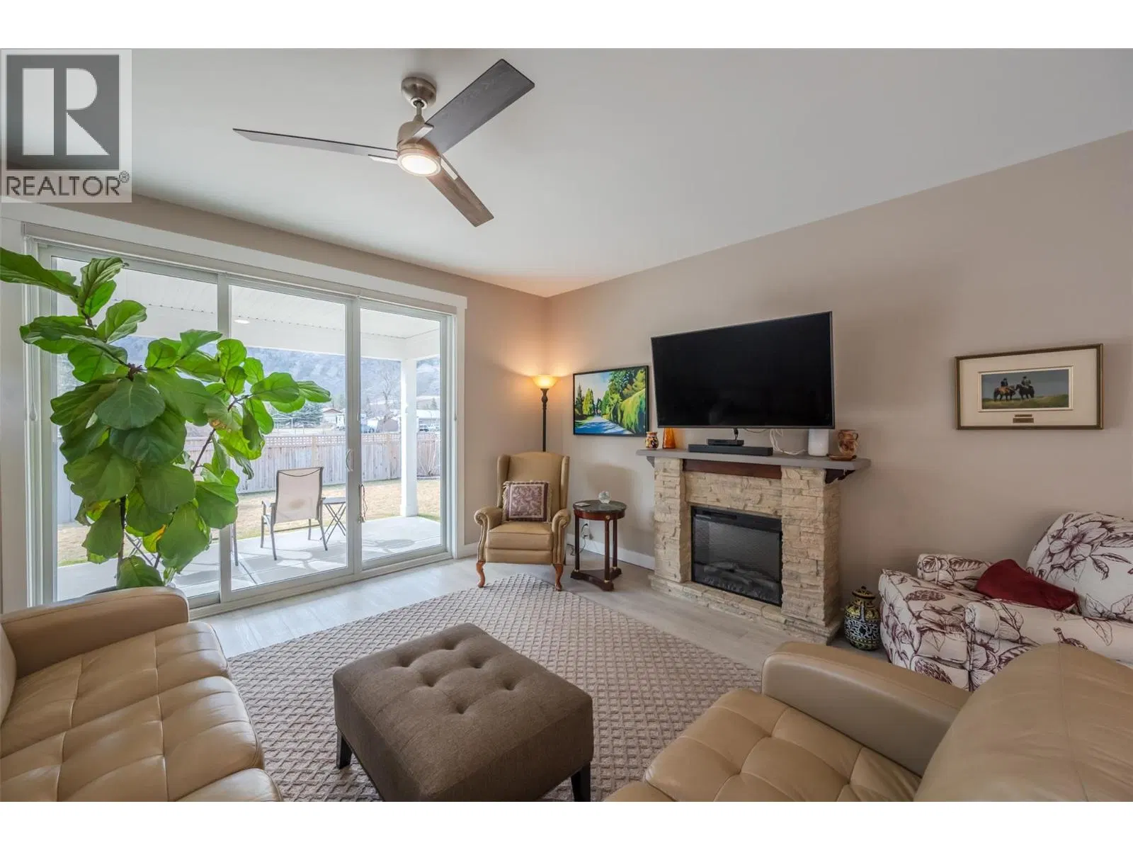 Photo 4 of 36 at 389 10th Avenue