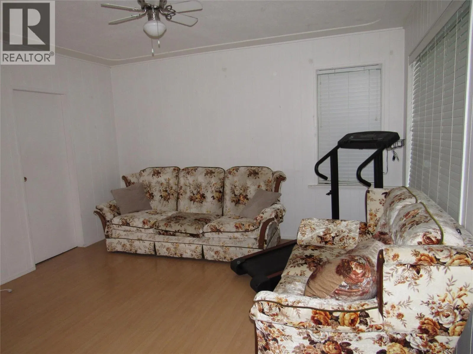 Photo 3 of 30 at 873 7th Avenue