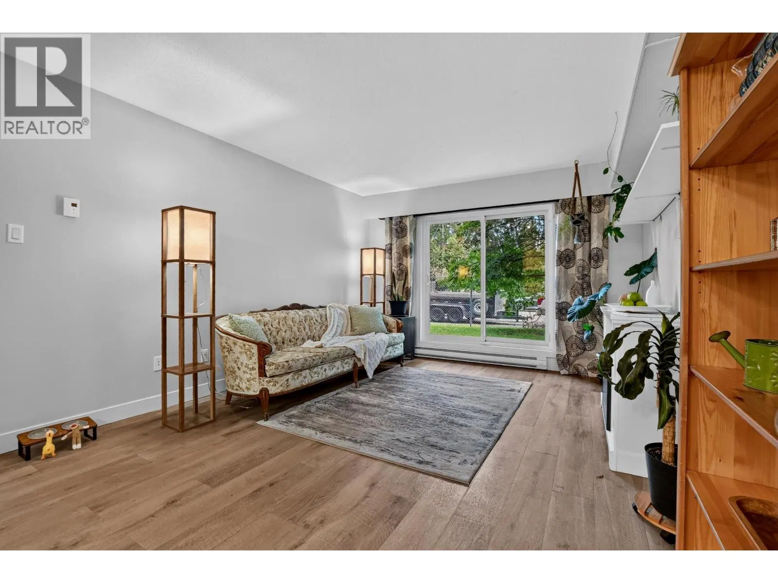 Photo 2 of 27 at #103 – 2217 REGENTS Crescent