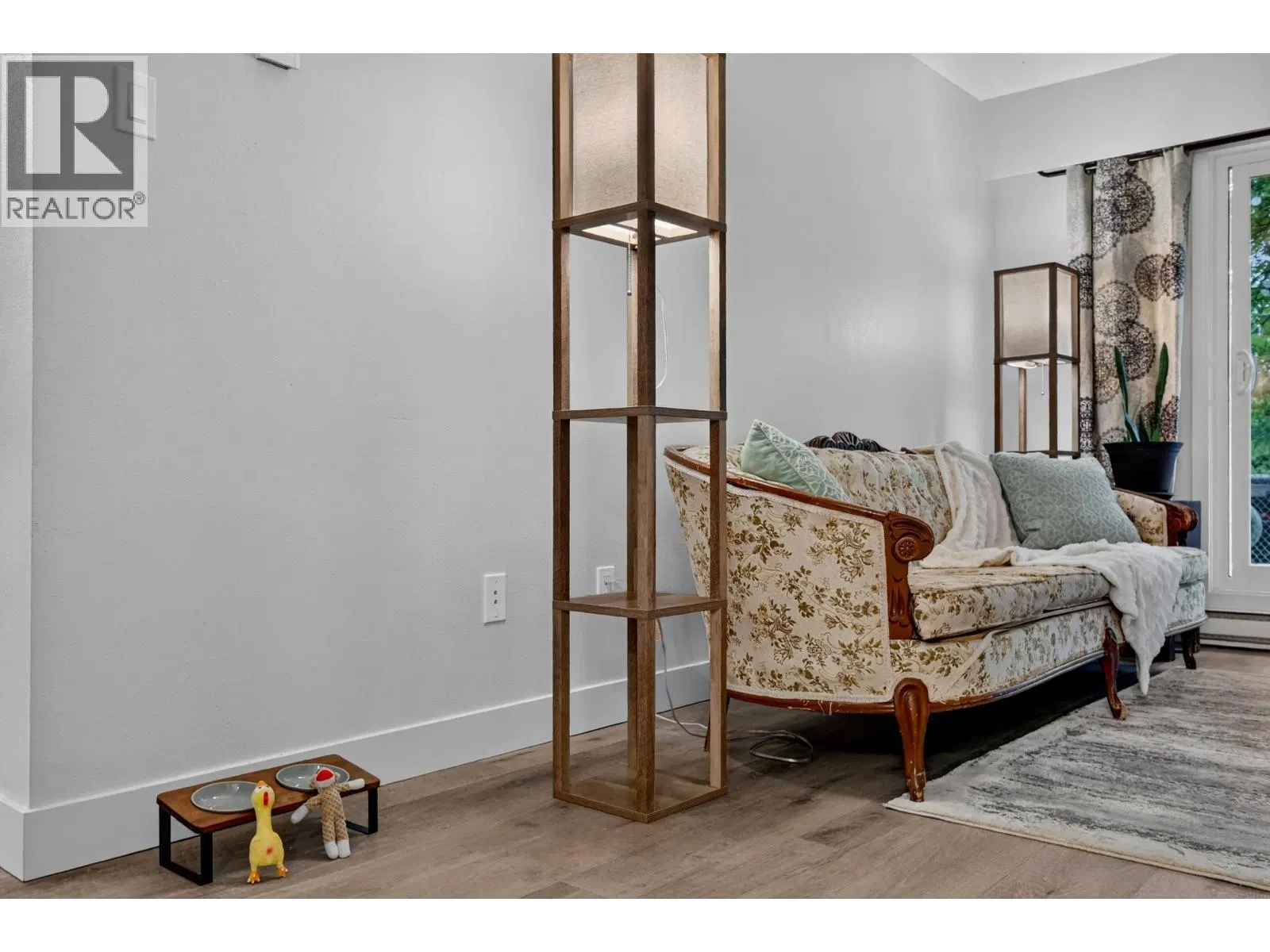 Photo 3 of 27 at #103 – 2217 REGENTS Crescent