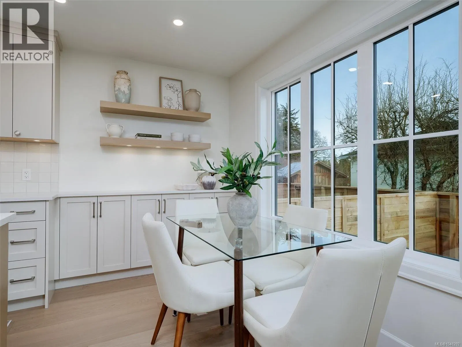 Photo 5 of 25 at #3 – 3513 Henderson Road
